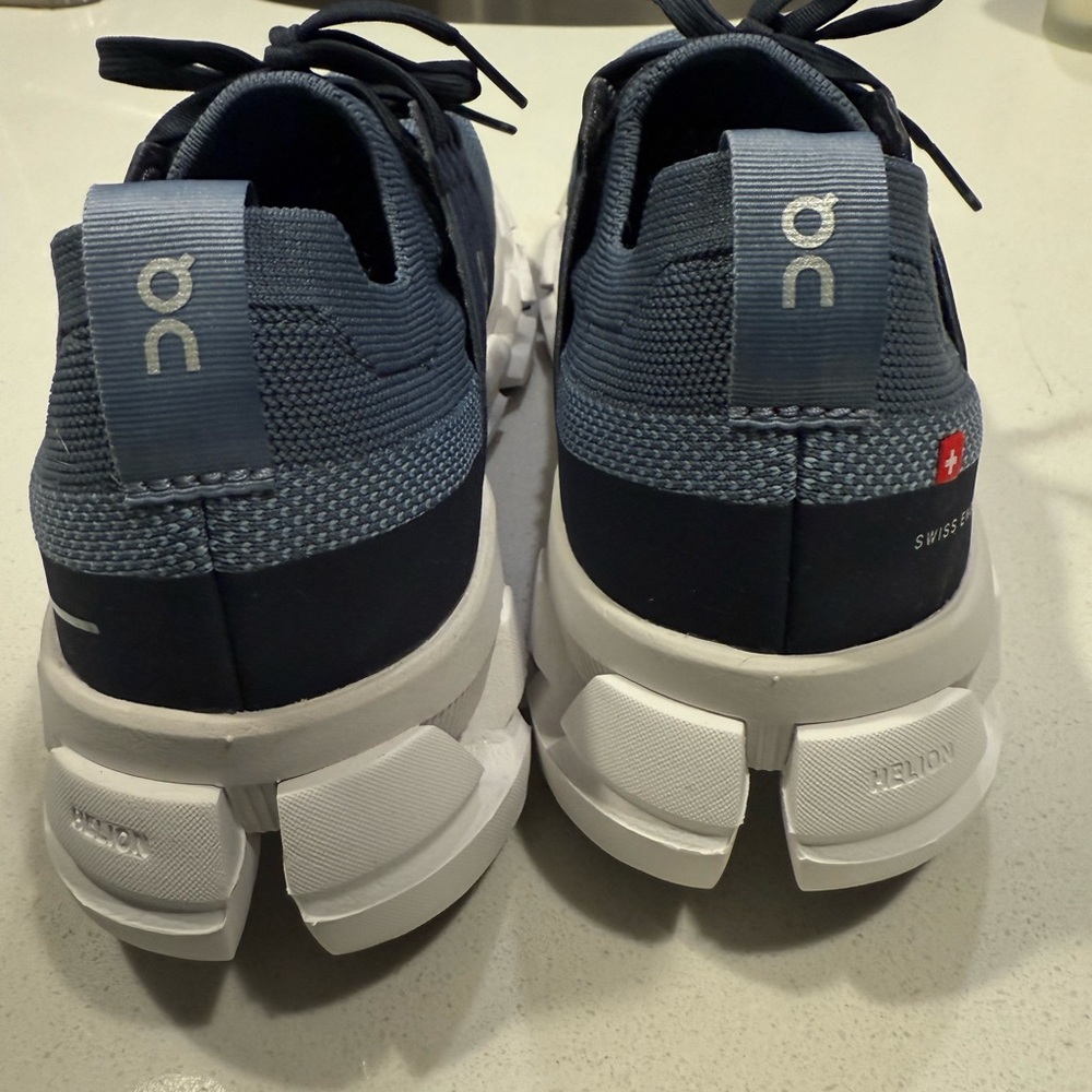 On Cloud Cloudswift Running Shoes Size 6, Like New - Picture 2 of 5